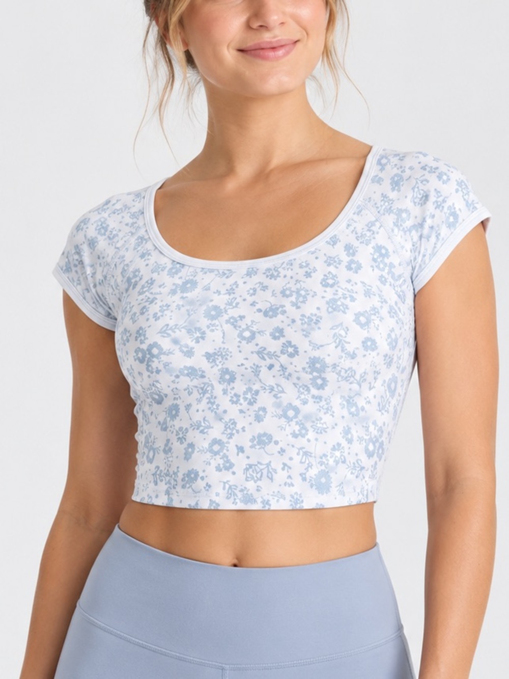 JoyLab Blue Floral Seamless Cropped Short Sleeve Support Top M NWT